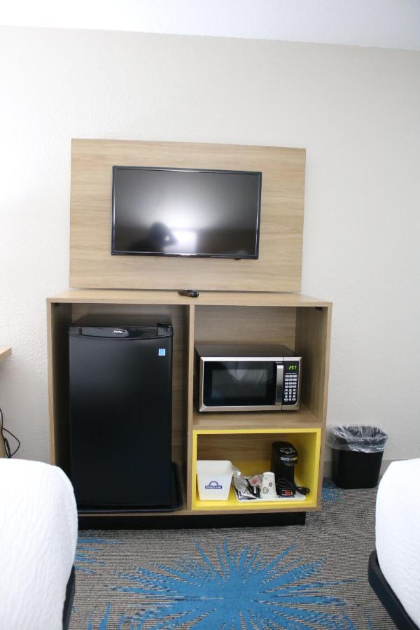 Days Inn By Wyndham Waco University Area 외부 사진