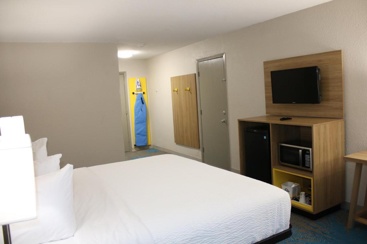 Days Inn By Wyndham Waco University Area 외부 사진