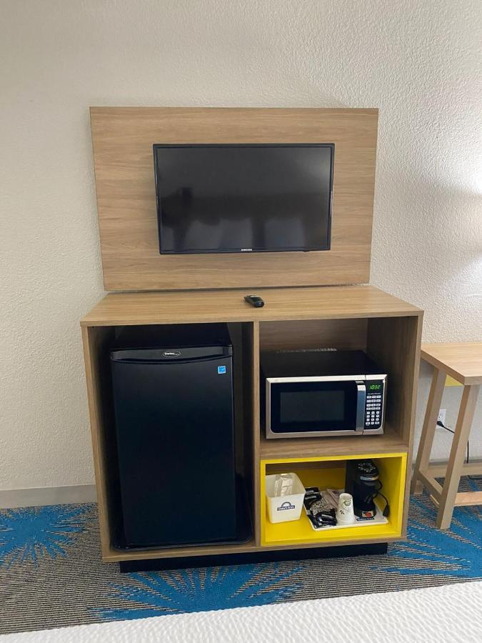Days Inn By Wyndham Waco University Area 외부 사진