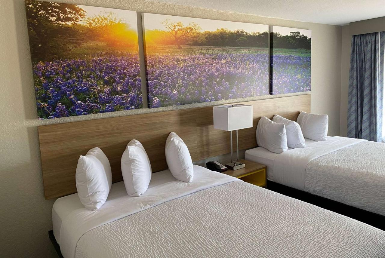 Days Inn By Wyndham Waco University Area 외부 사진