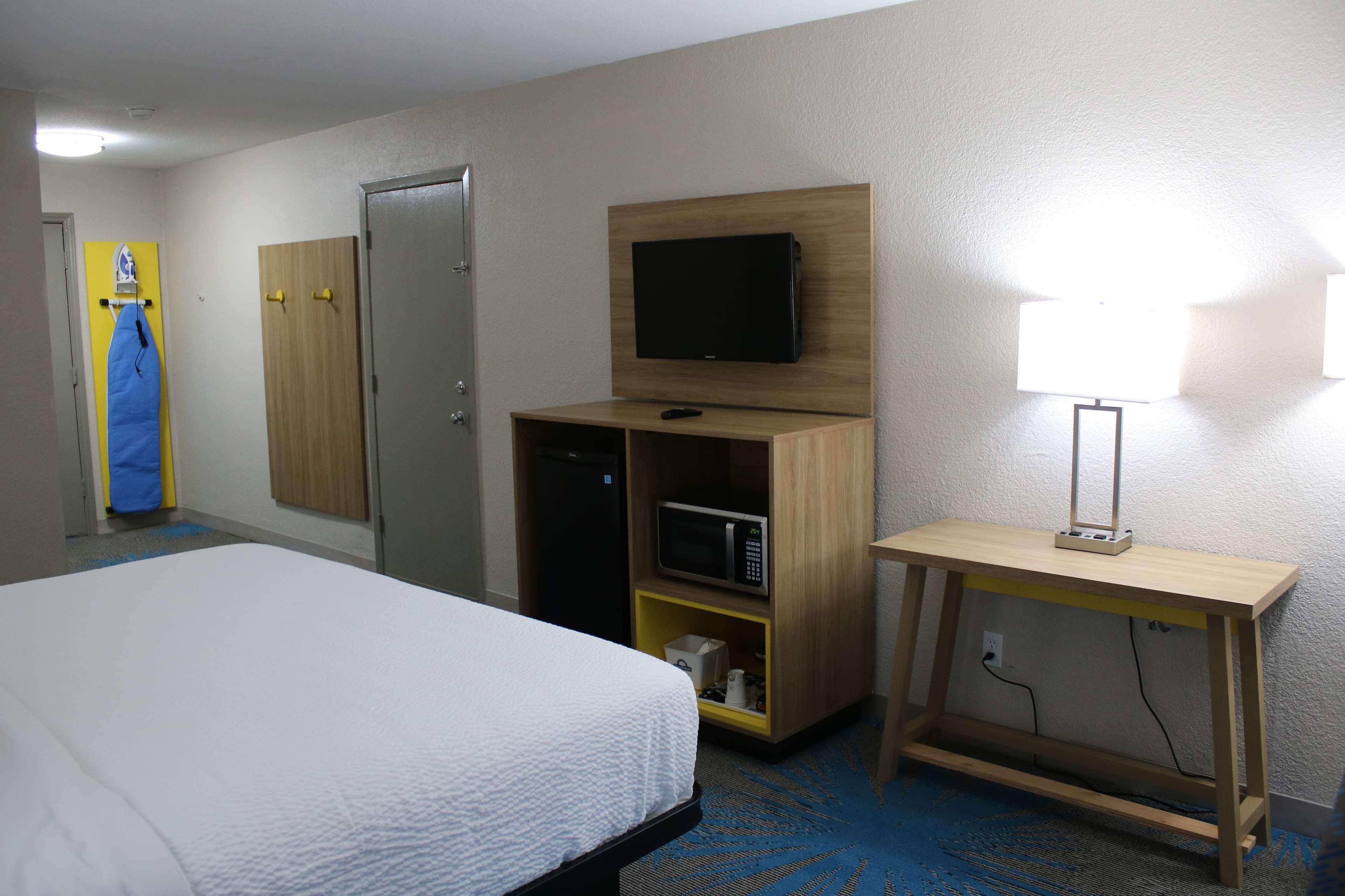 Days Inn By Wyndham Waco University Area 외부 사진