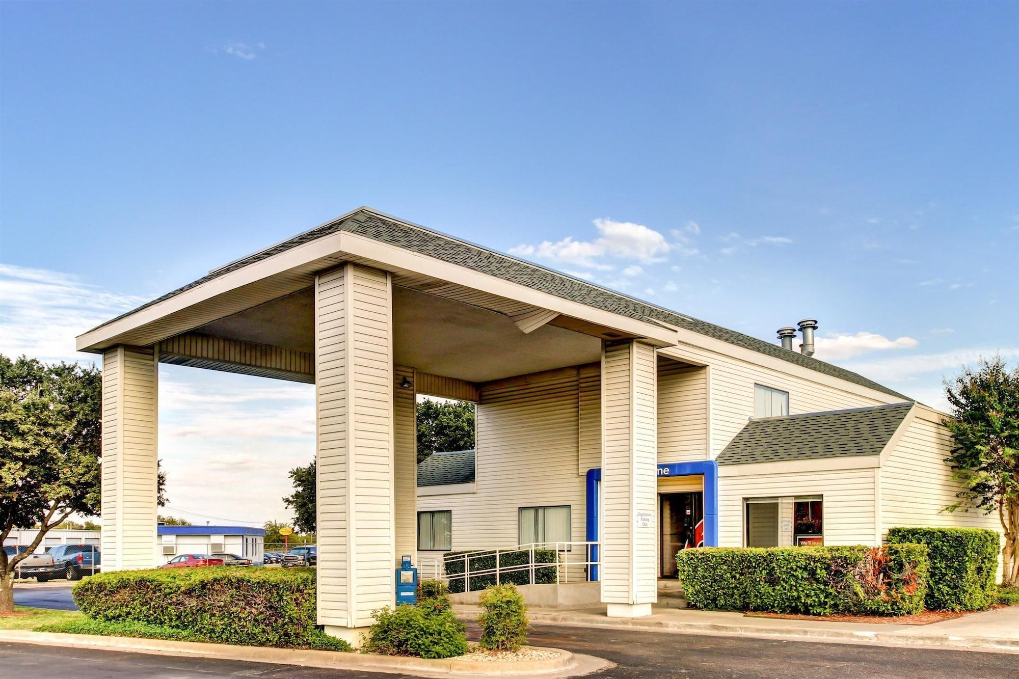 Days Inn By Wyndham Waco University Area 외부 사진