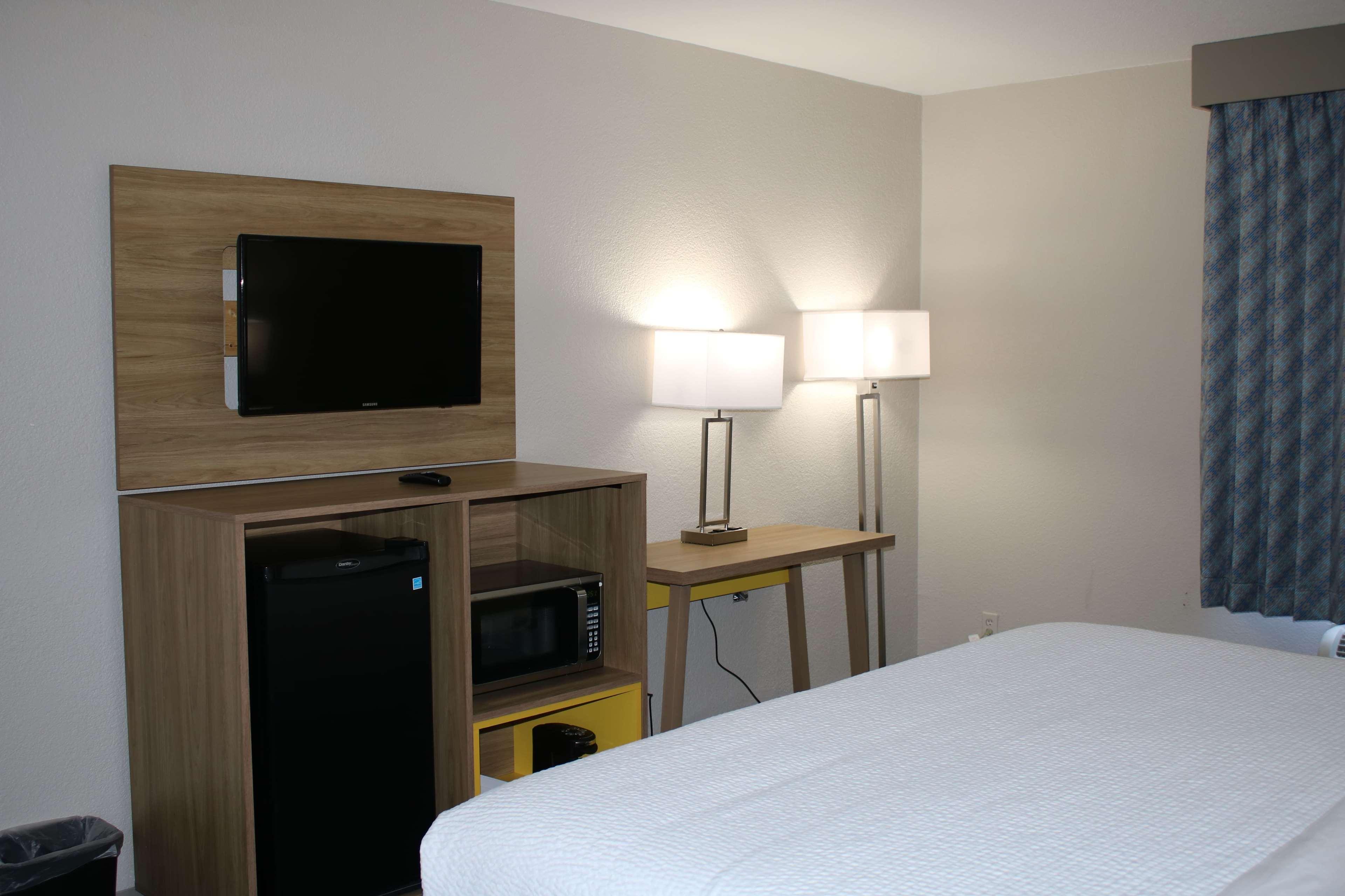 Days Inn By Wyndham Waco University Area 외부 사진