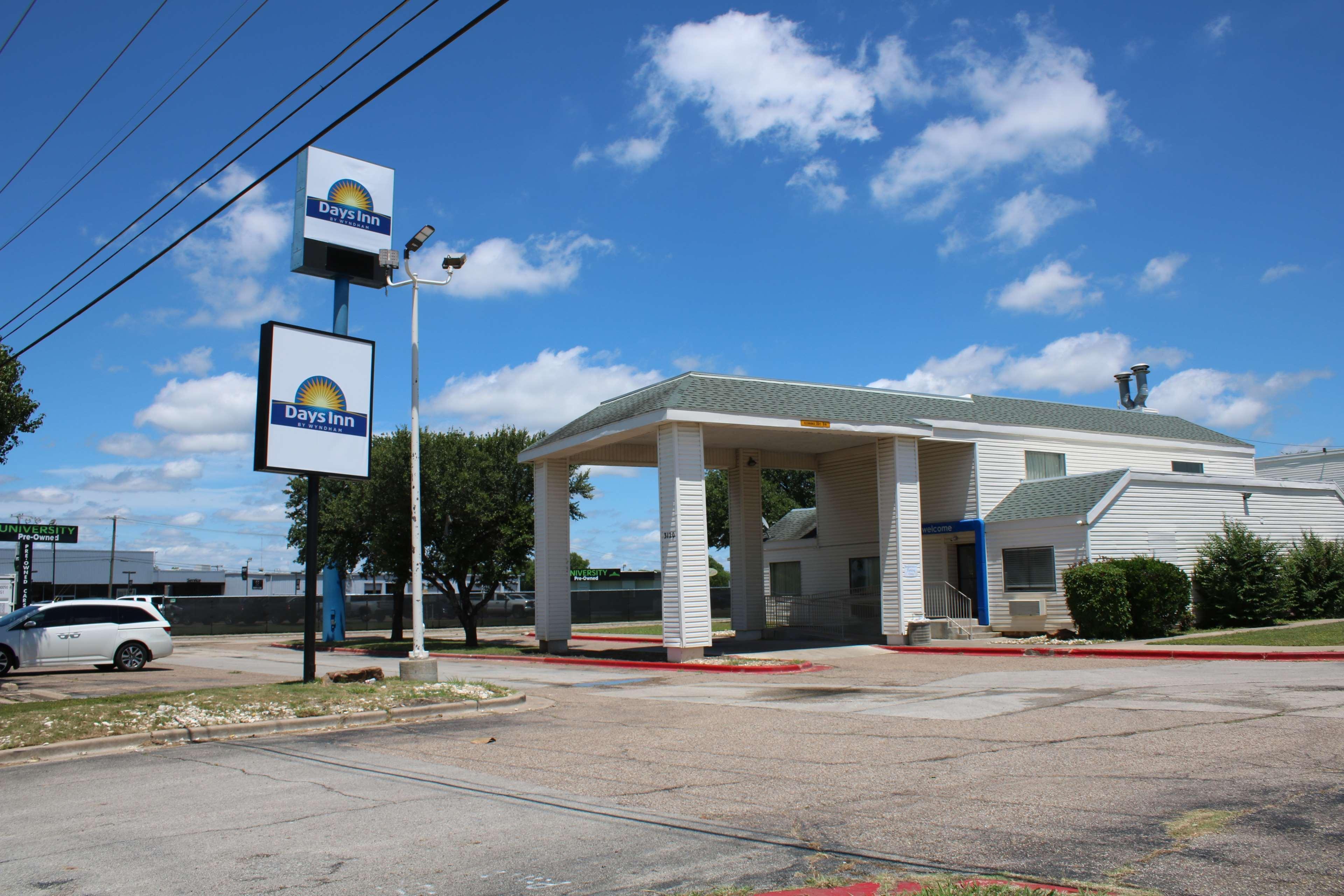 Days Inn By Wyndham Waco University Area 외부 사진