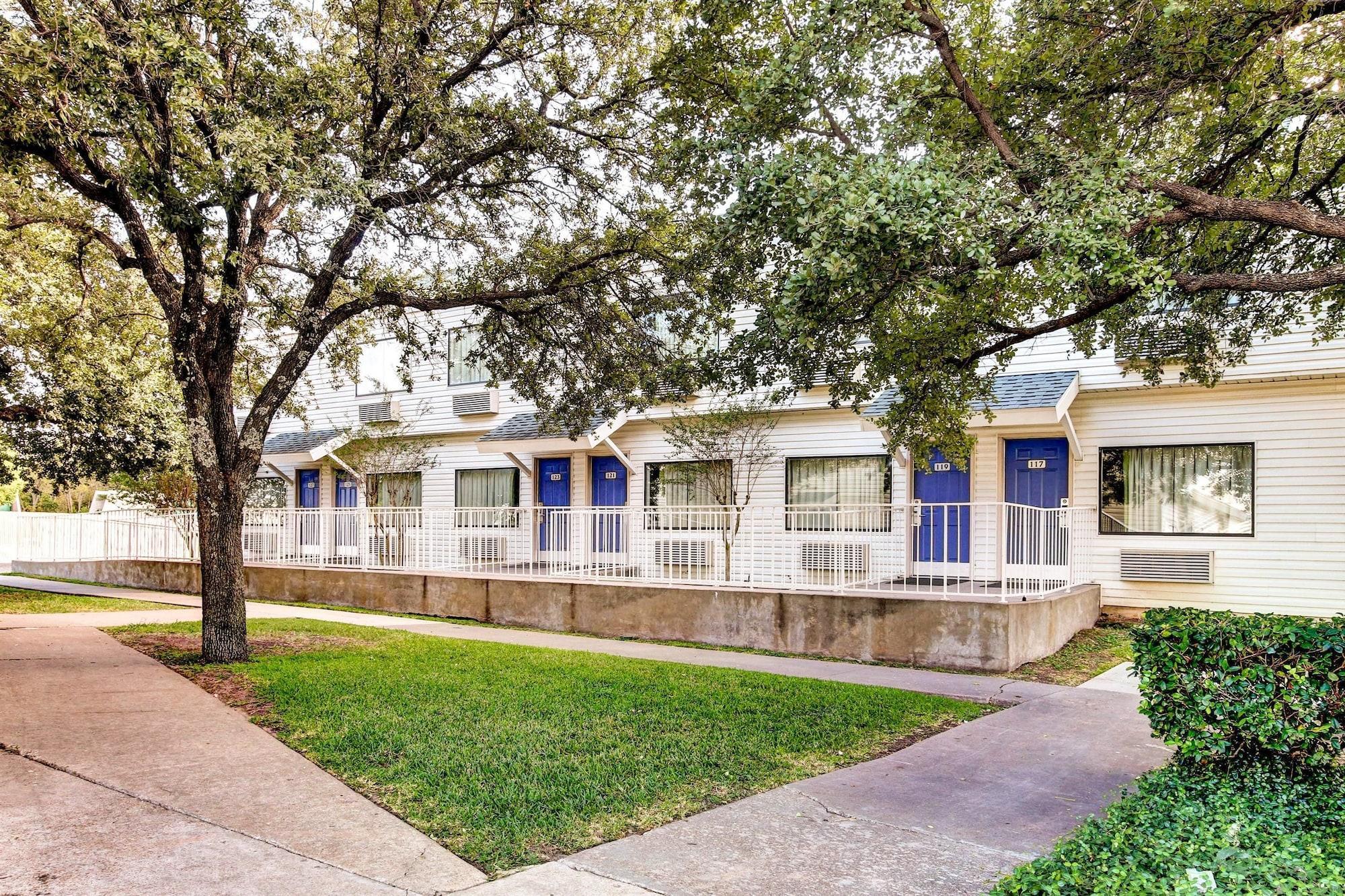 Days Inn By Wyndham Waco University Area 외부 사진