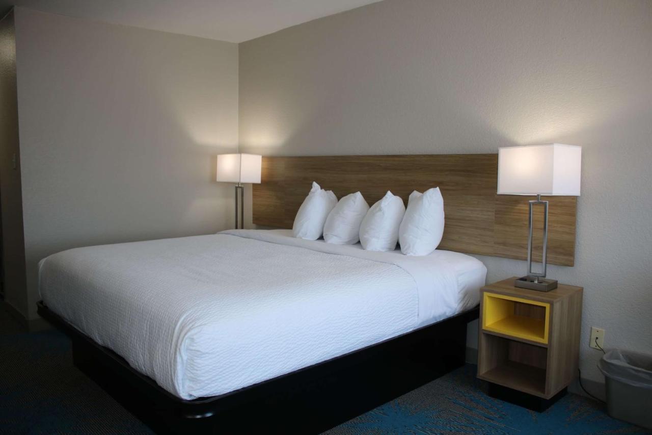Days Inn By Wyndham Waco University Area 외부 사진